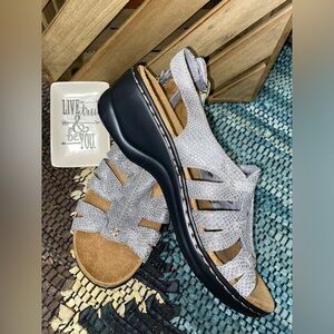 Clarks Collection Sandals Lexi Marigold Casual Strappy Slingback Snakeskin 7.5N